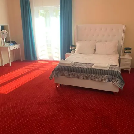 Hotel I Restauracja Admirał 3*