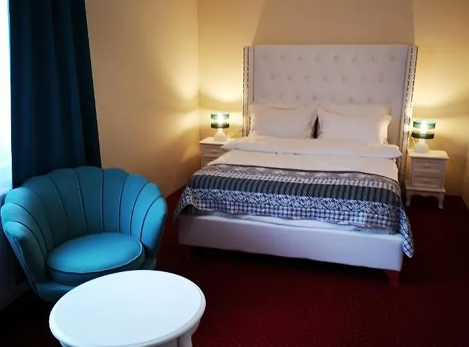 I Restauracja Admiral 莱格尼察